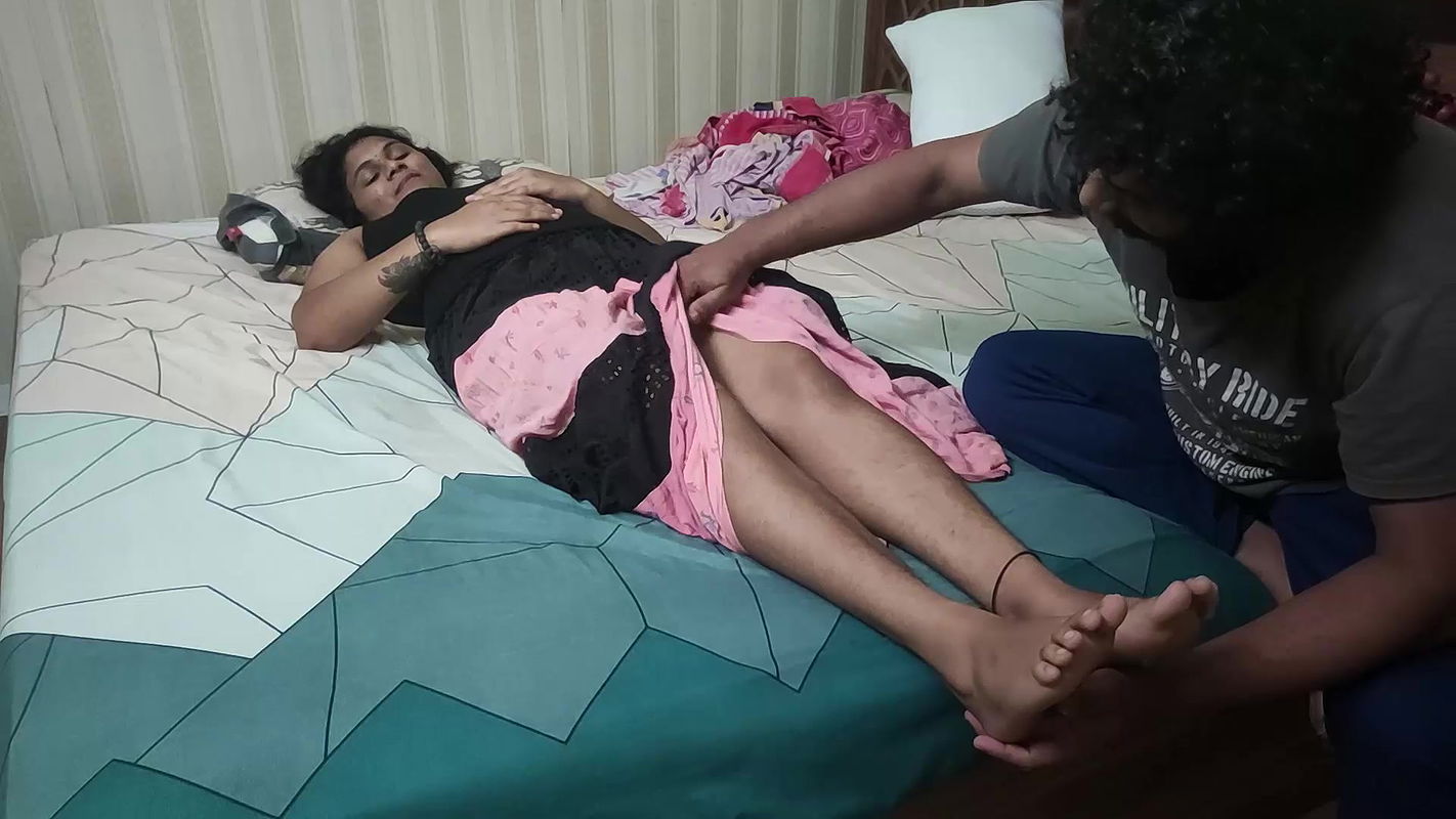 Feet Massage And Leg Massage – Vaishnavi