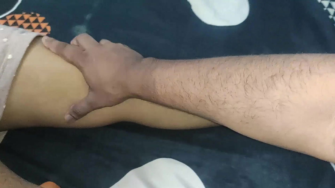 Feet Massage With Shorts And Tshit – Vaishnavi