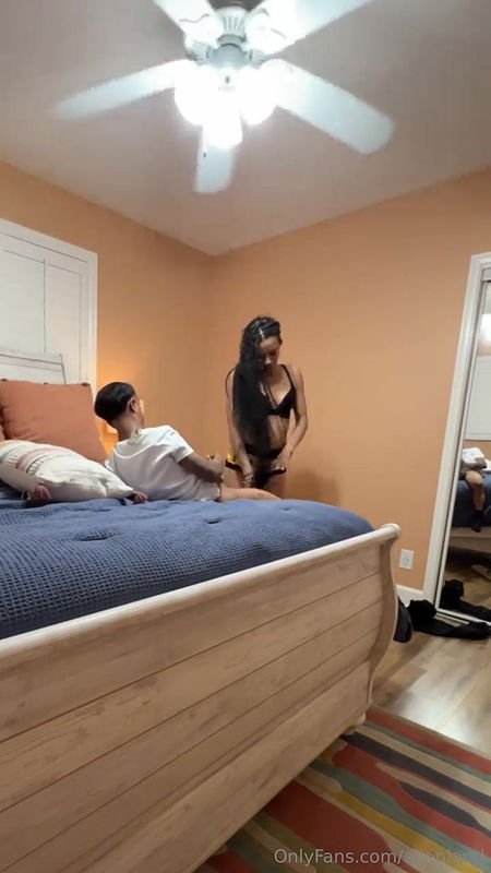 Instagram Star Vlogging Hook Up Fuck Session with Horny Girls