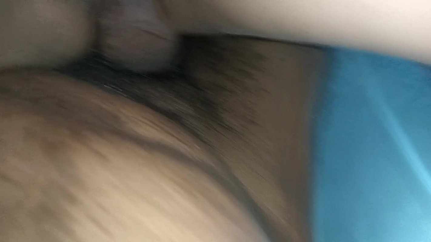 I invite my boyfriend to give me a delicious fuck while we listen to music CUM IN PUSSY POV