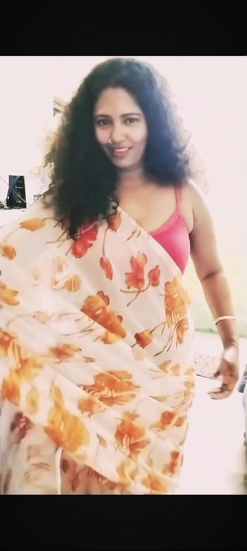 Bengali vlogger ritu