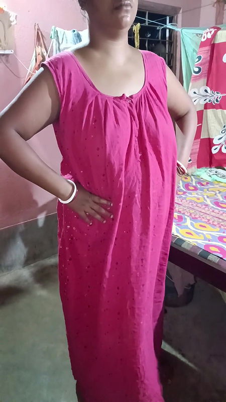 Solo Performance – Villege Wife Showing Her Secret Asset for to Be the Model