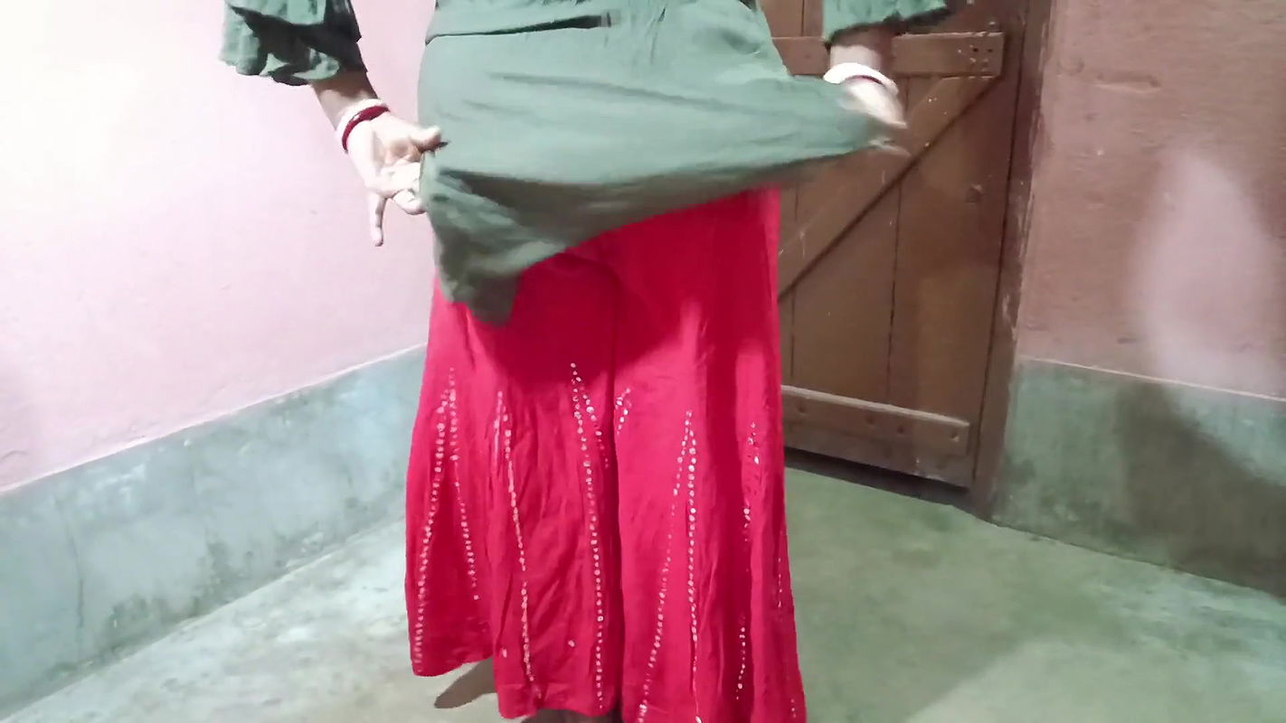 My Ex-lover Landlord’s Married Stepdaughter Secretly Came at Midnight – to Know How I Am