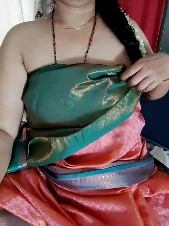 Telugu Aunty  Sexy Teacher Show Her Big Boobs And Curves