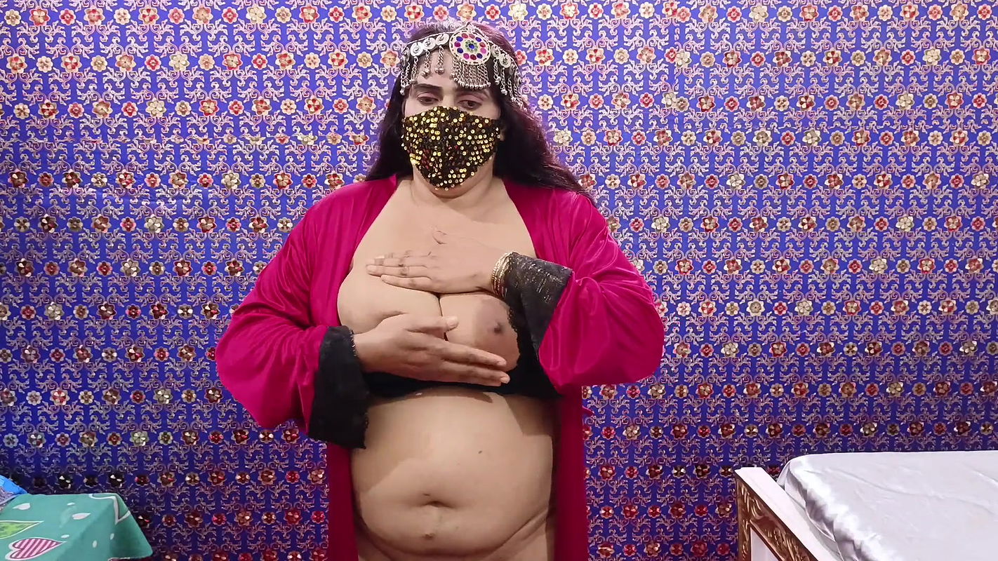 Arab Queen with Big Boobs Sex with Huge Dildo