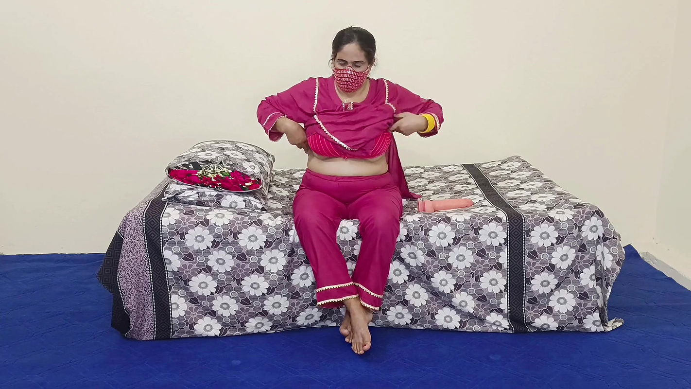 Beautiful Indian Desi Bhabhi with Huge Boobs Dildo Riding