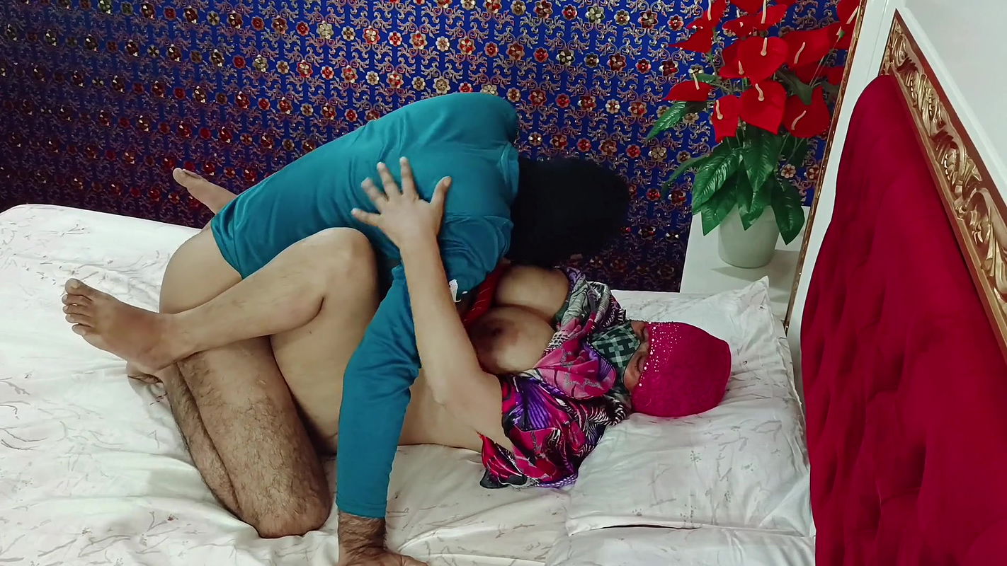 Big Ass Indian Bhabhi Hard Fucked by Her Devar