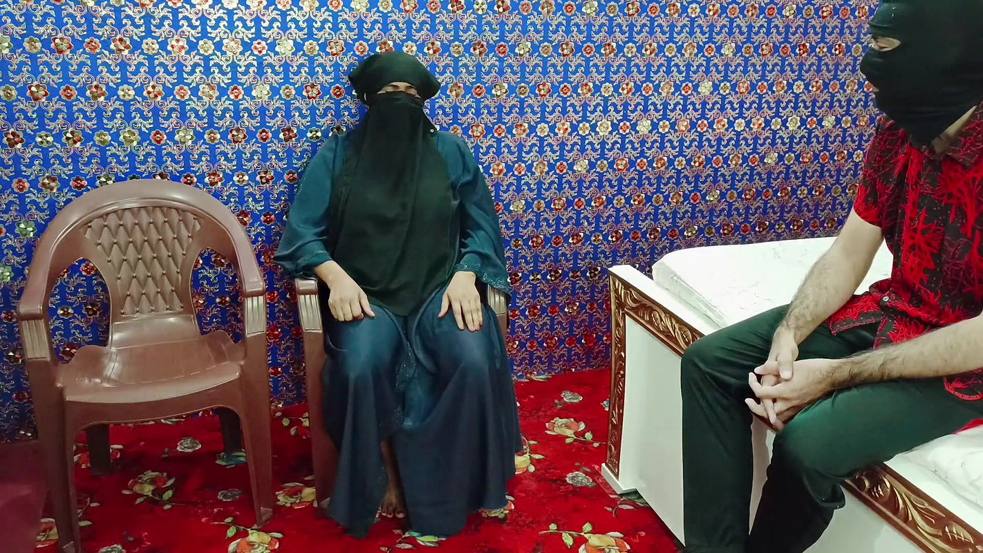 Big Round Boobs MILF Caught My Dick and She Wants Sex with Me in Waiting Room