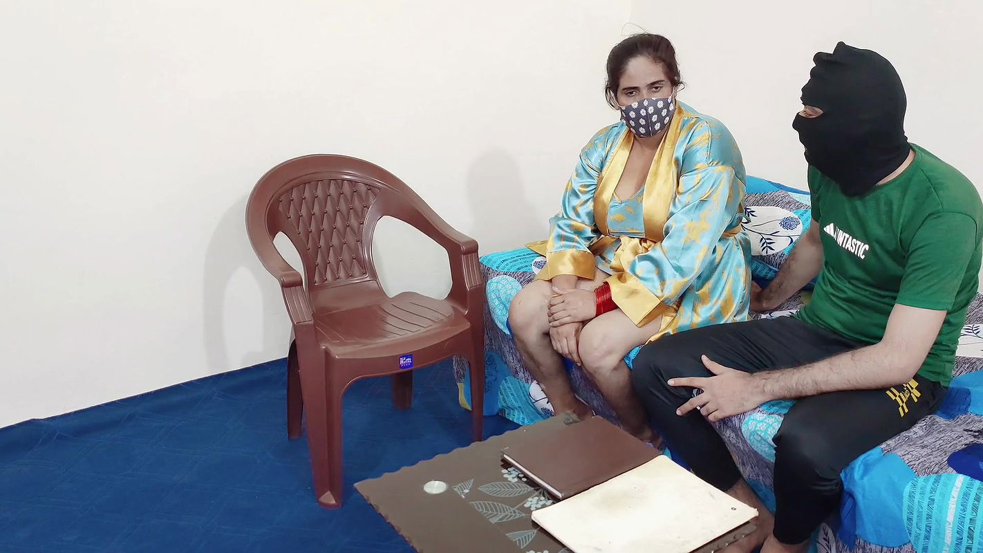 Big Tits Indian Curvy Girl Had Sex with Her Boss for Job