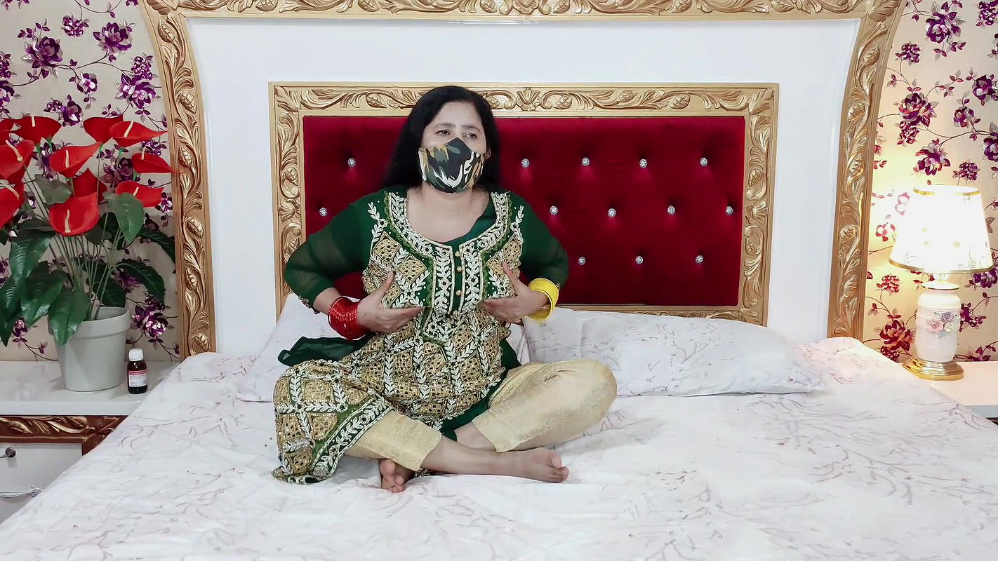 Most Beautiful Hindi Mature Bride Women Sex with Dildo in Wedding Dress