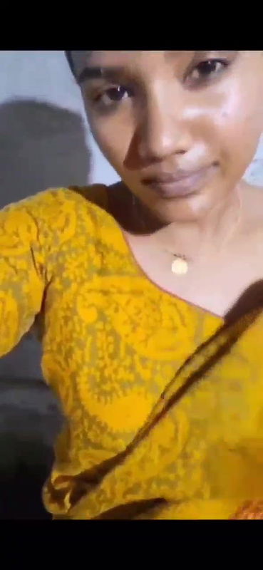 Sexy Bhabhi Showing Ass And Pussy