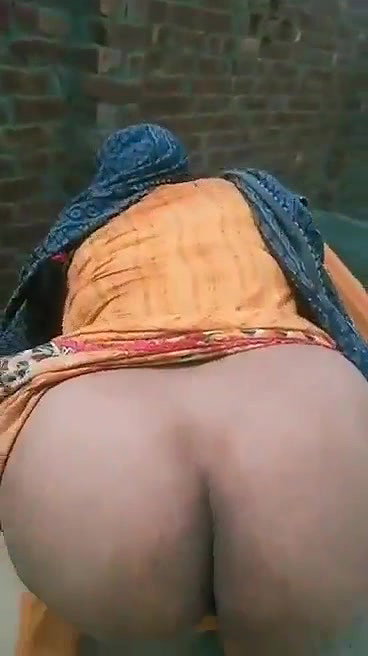 Sexy Girlfriend Showing Pussy And Fingering