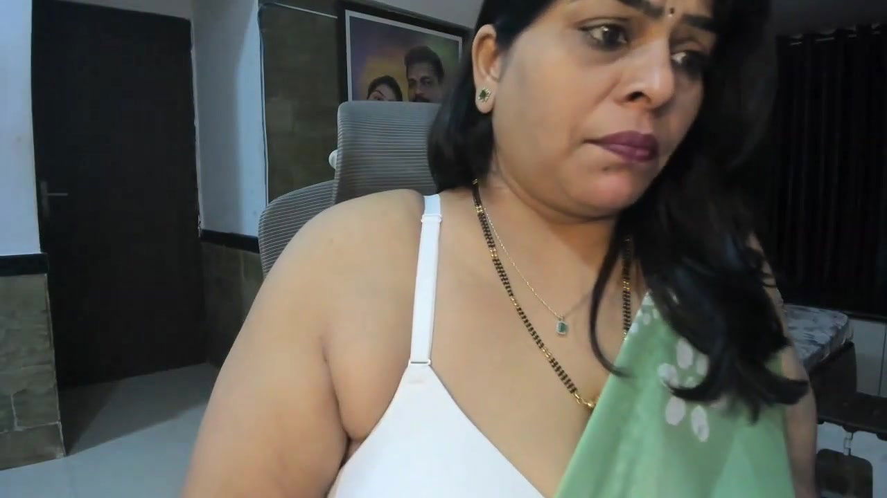 Busty Aunty Tarivishu Licking Her Big Boobs In Show