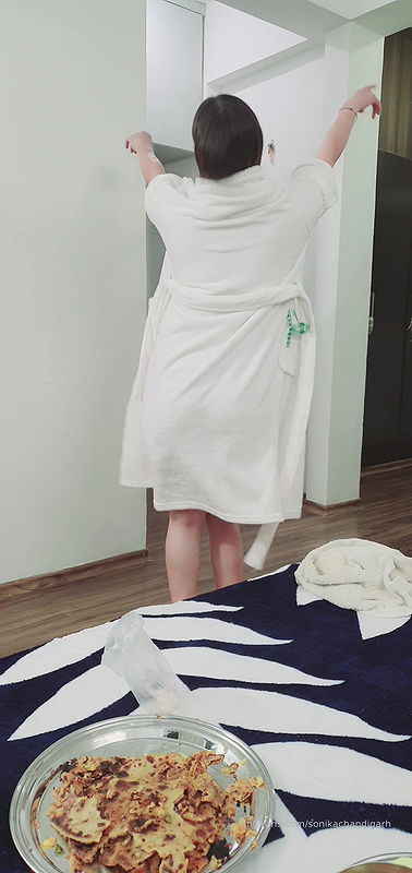 Model Sonika Chandigarh Teases Her Ass