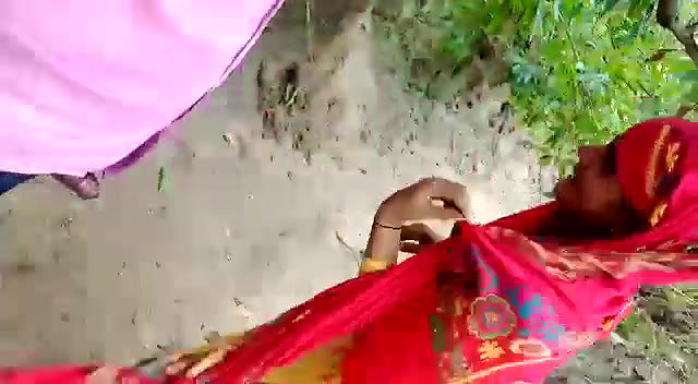Desi couple fucking outdoor