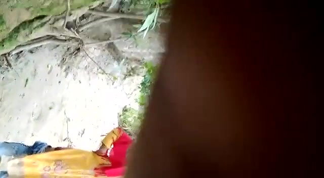 Desi couple fucking outdoor