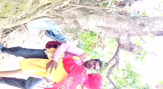 Desi couple fucking outdoor