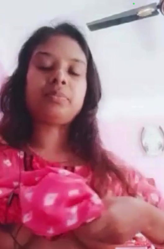 Beautiful Bhabi Showing