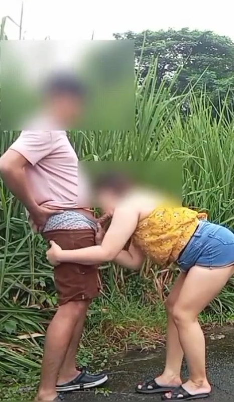 Hotwife Road Side Sucking And Standing Doggy Sex