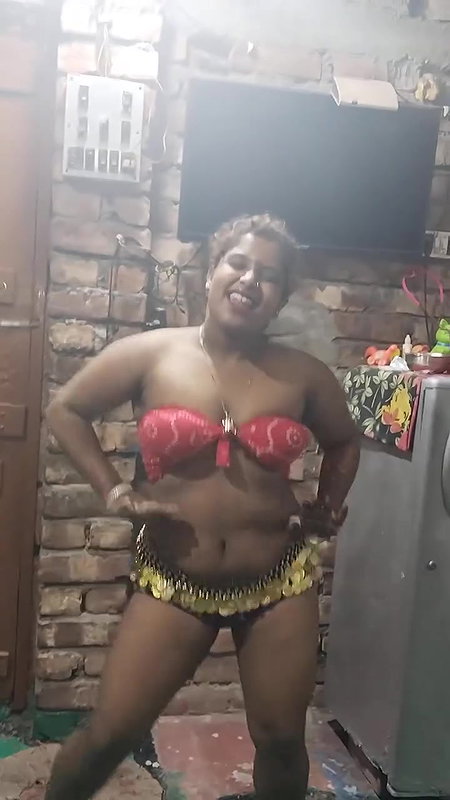 Big navel hot girl dance