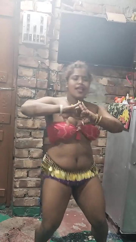Big navel hot girl dance