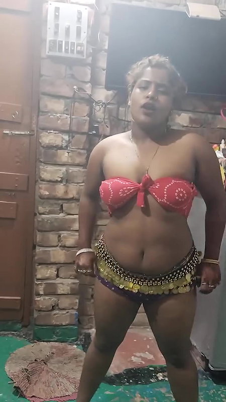 Big navel hot girl dance