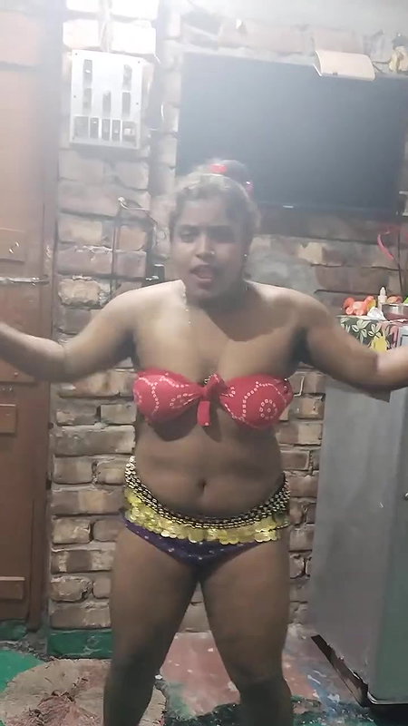 Big navel hot girl dance