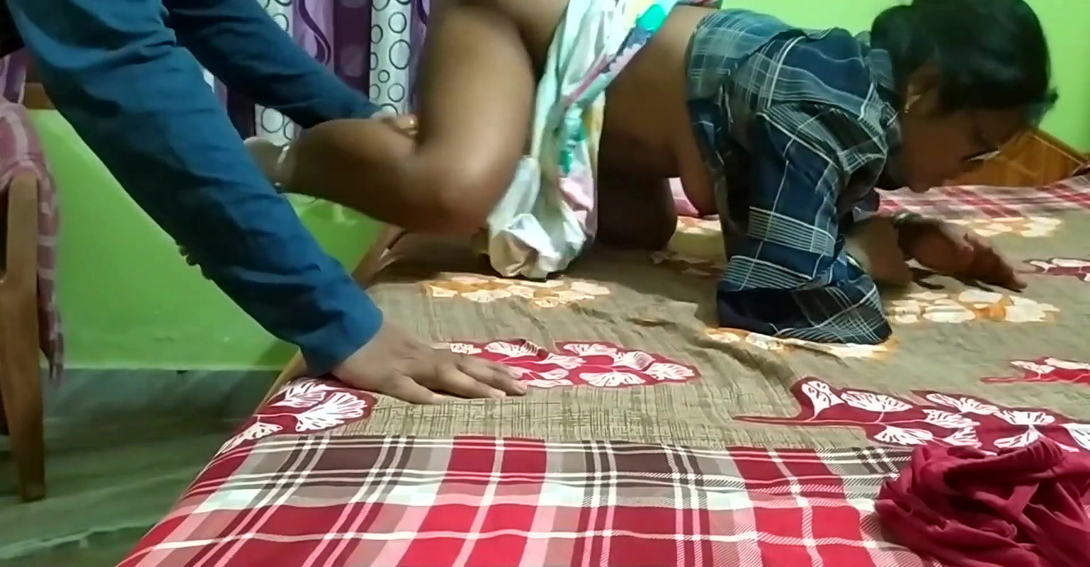 Indian College Girl First Time Fucking with loud moaning at Professor’s House