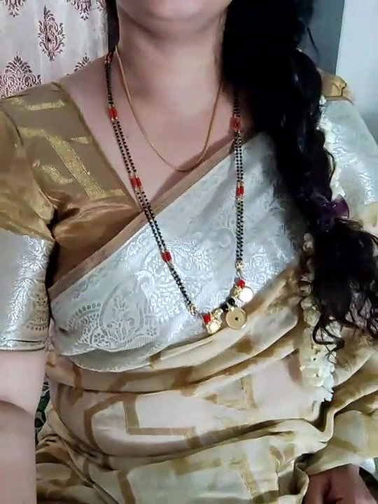 Telugu Aunty Sexy Show Her Curves And  Big Boobs