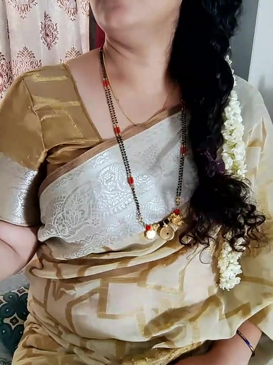 Telugu Aunty Sexy Show Her Curves And  Big Boobs