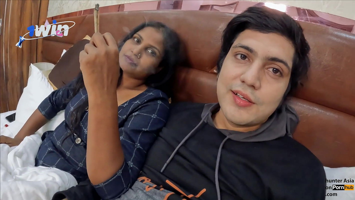 Bhabhi Ji Hotel Mein Hai…. ( Sandhya Bhabhi Hot