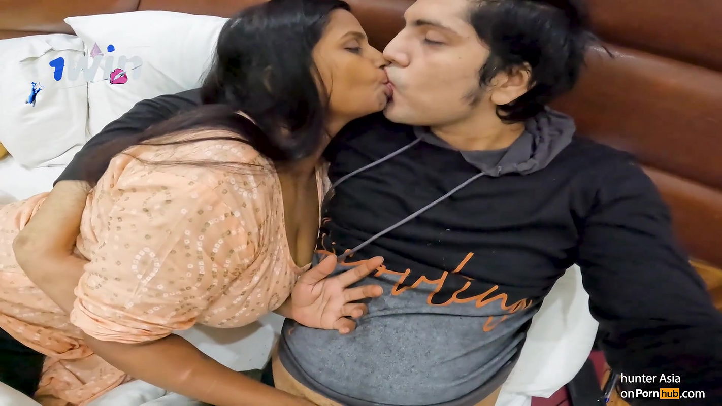 Bhabhi ji ki Chut ki Pyaas Bhujha di Hotel Mein