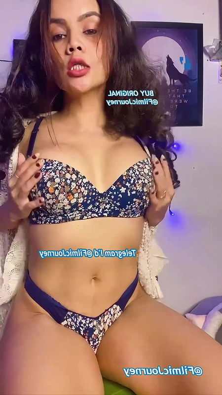 Horny Leena Singh Teasing Ass in Panties