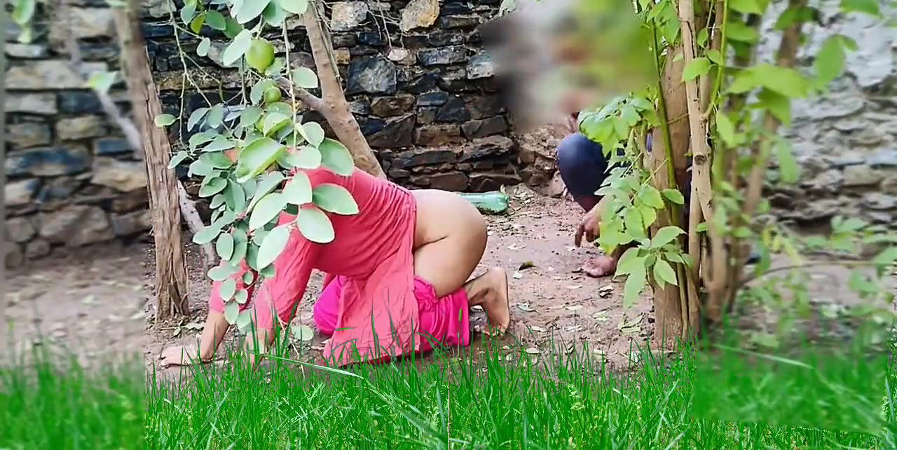 School classmate Fucked hard by her boyfriend outdoor sex desi blowjob