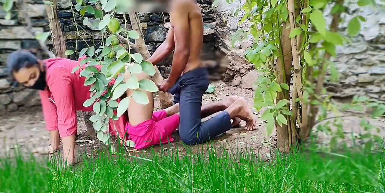 School classmate Fucked hard by her boyfriend outdoor sex desi blowjob