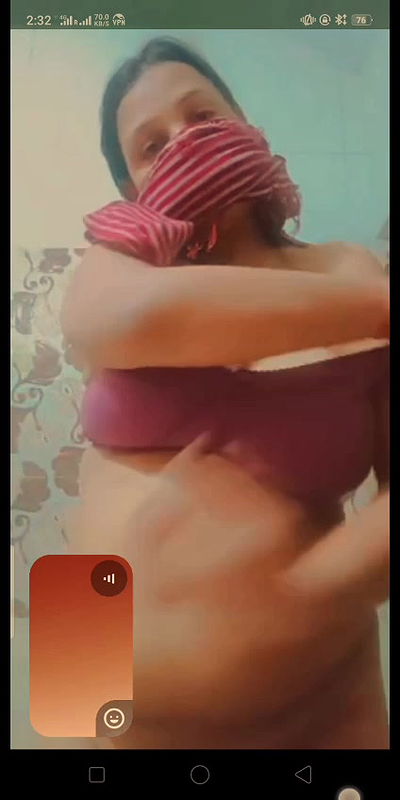 Chubby tanker bhabhi