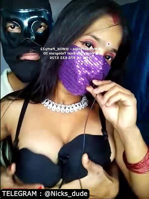 Hotty-priyanka – Couple Show