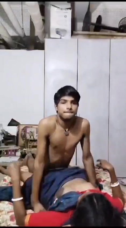 Village mature bhabhi fucking by young devar