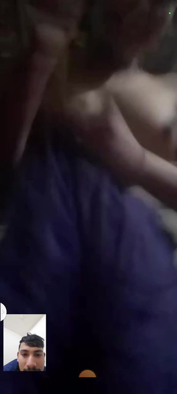 Beautiful Gf Showing
