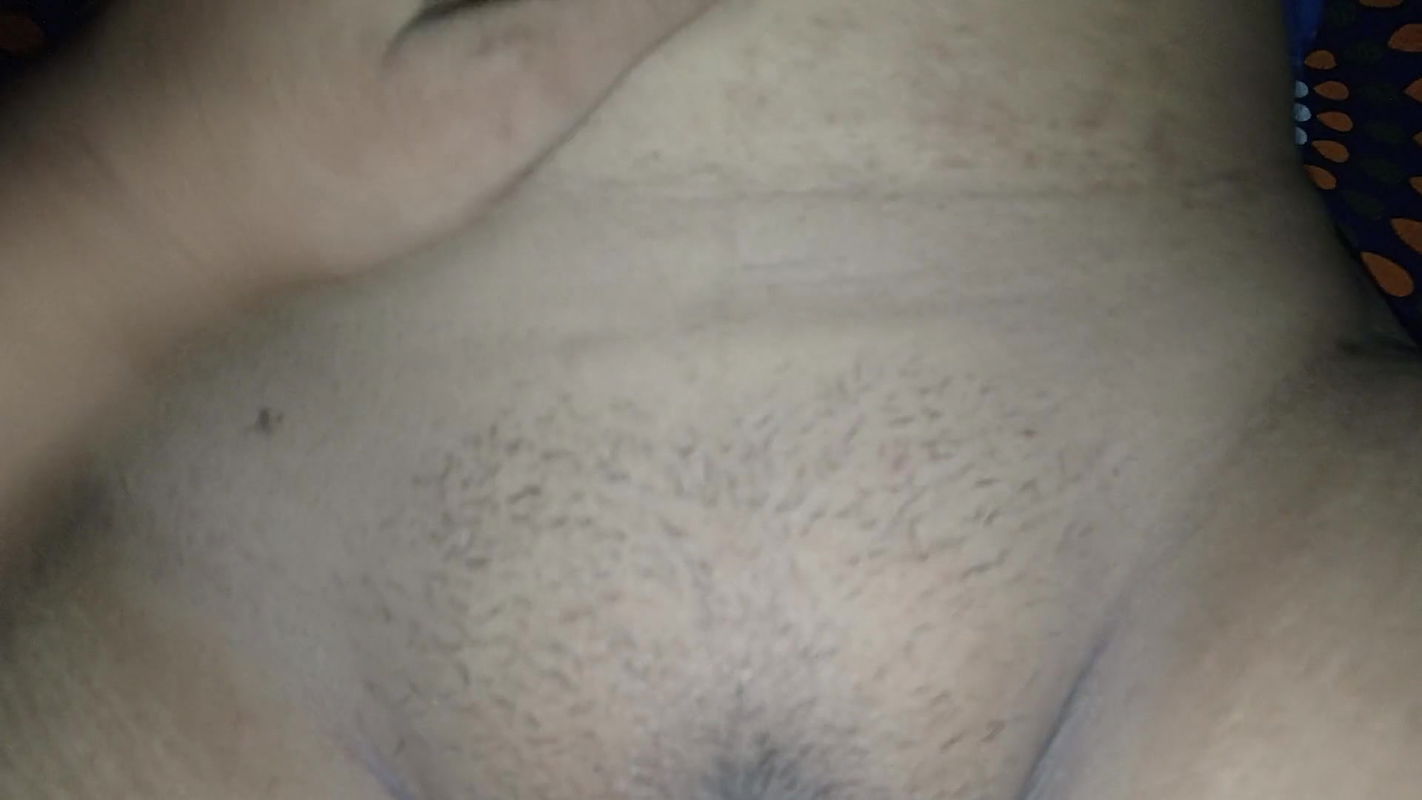 Desi Girlfriend Gives Hot Ass Job