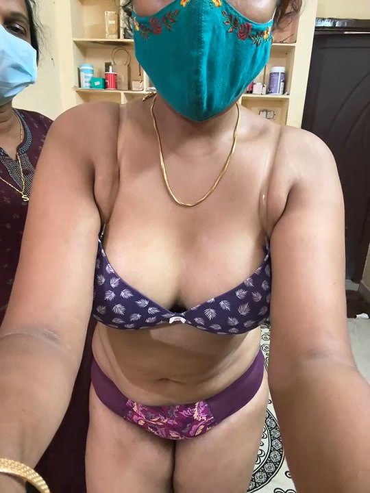 Telugu Busty Girl Show Boobs And Pussy With Her Sister