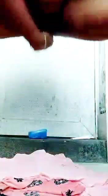 Horny Bhabi Masturbating