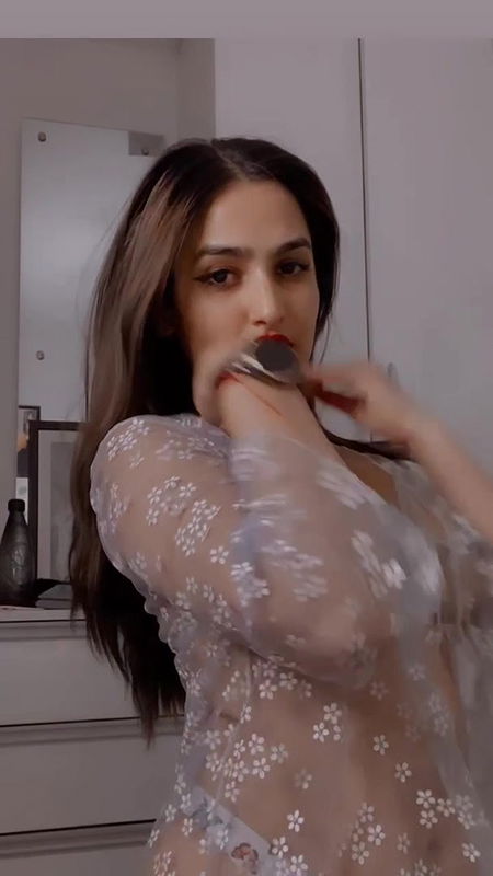 Sassy Poonam Show Topless Boobs