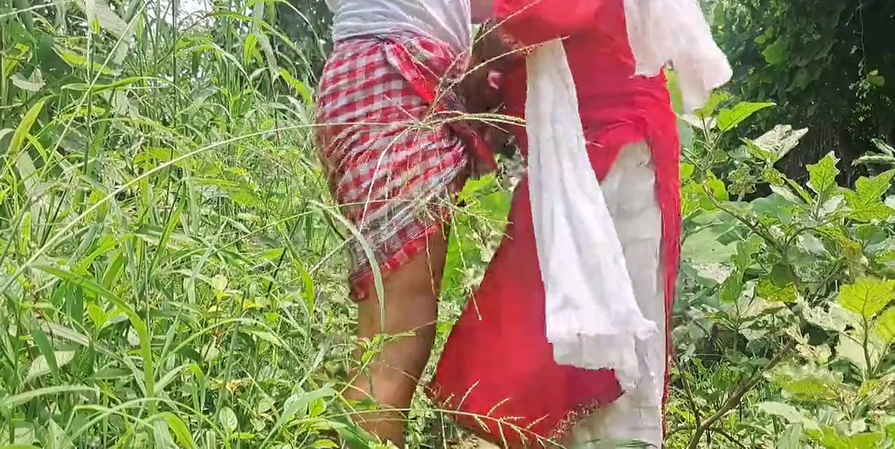 Lal Shut madam fucking in forest with Fubret Student