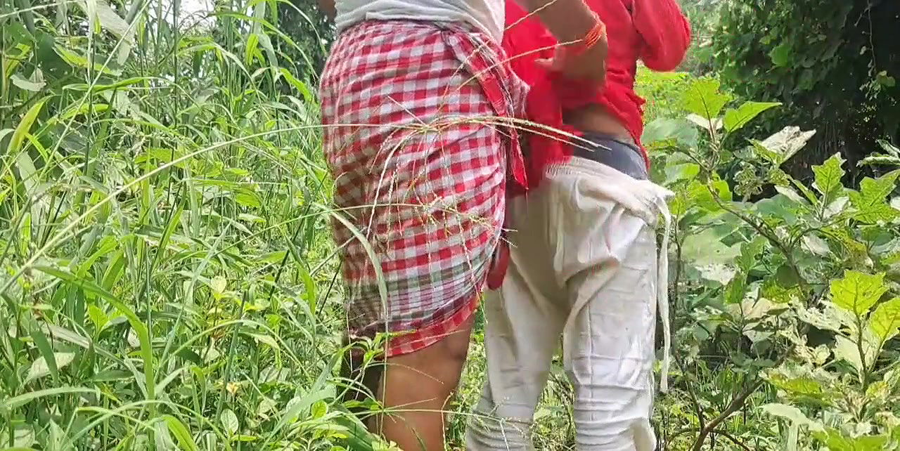 Lal Shut madam fucking in forest with Fubret Student