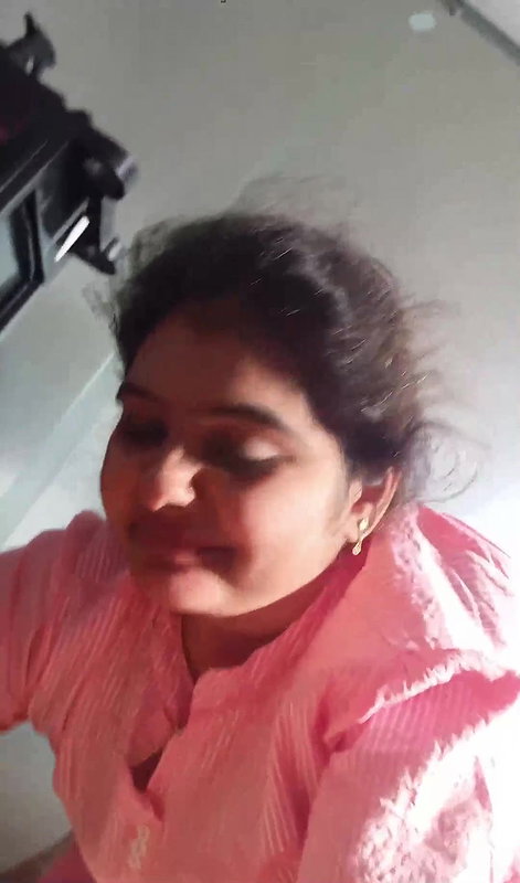 Sexy Desi Wife Blowjob