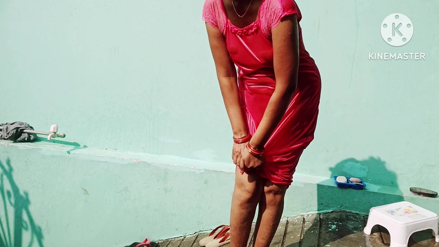 Indian housewife priya (1)