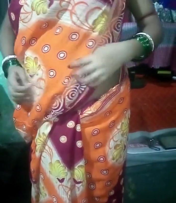 Desi sari wearing