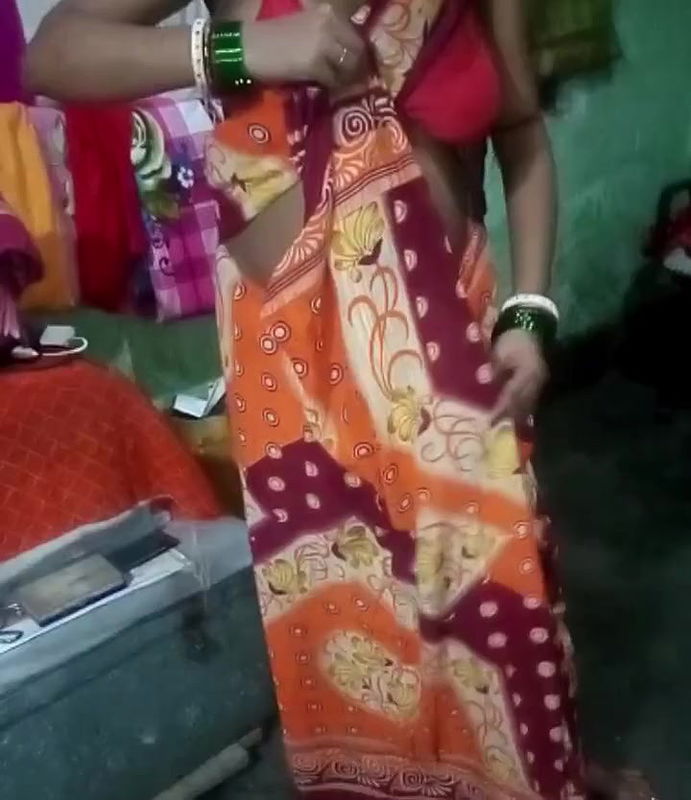 Desi sari wearing