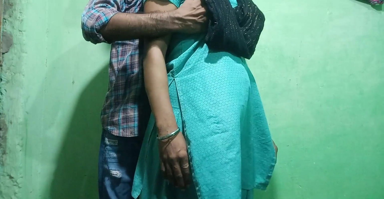 Indian village college girl ne teacher se Gand Marvai